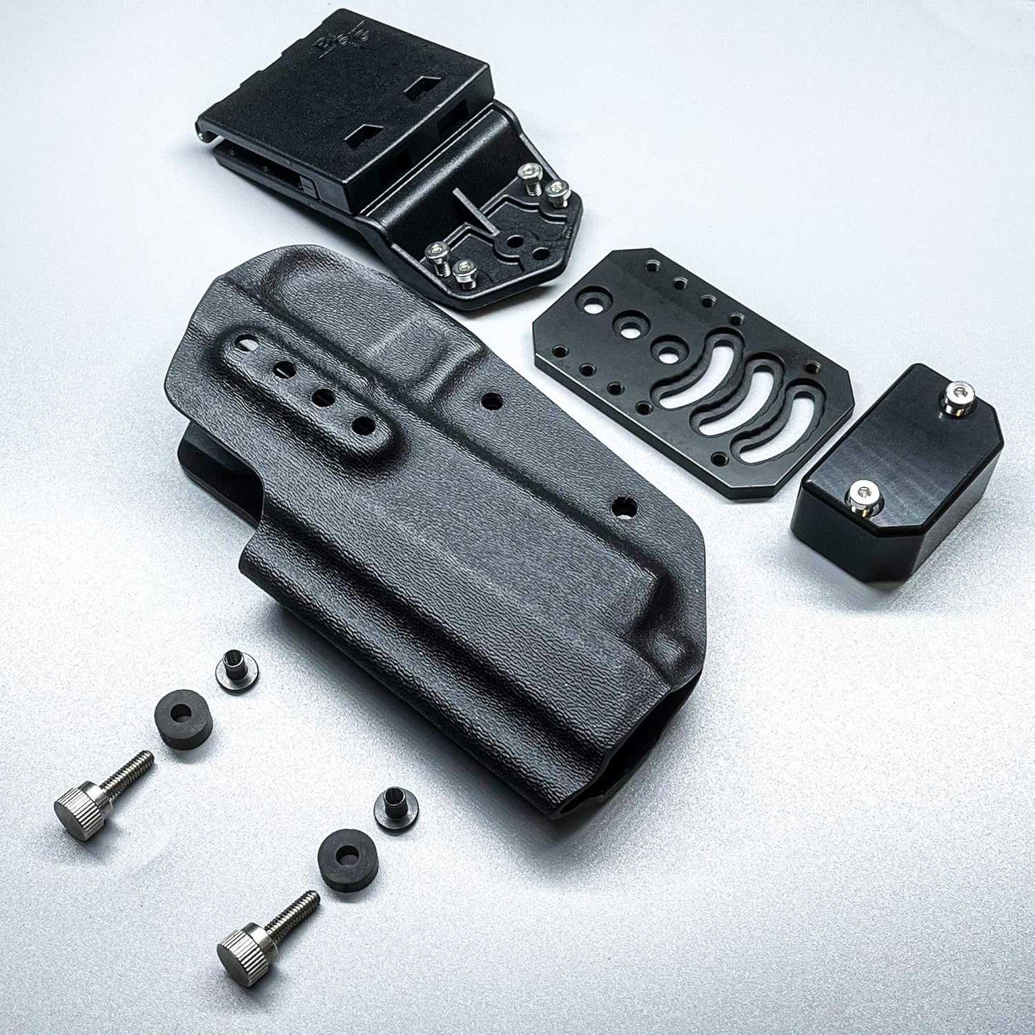 Black Scorpion Gear Pro Competition Holster se adapta a Beretta 92X Performance