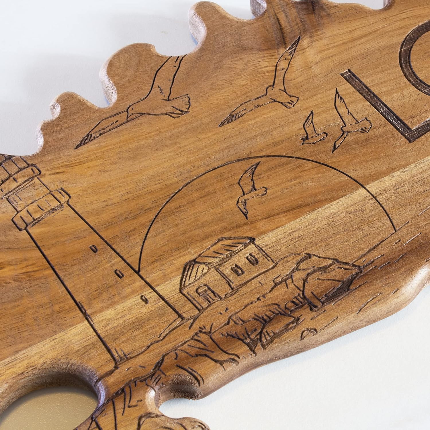 Totally Bamboo Rock & Branch Origins Series Tabla de cortar en forma de isla larga y bandeja para servir charcutería, incluye corbata para colgar
