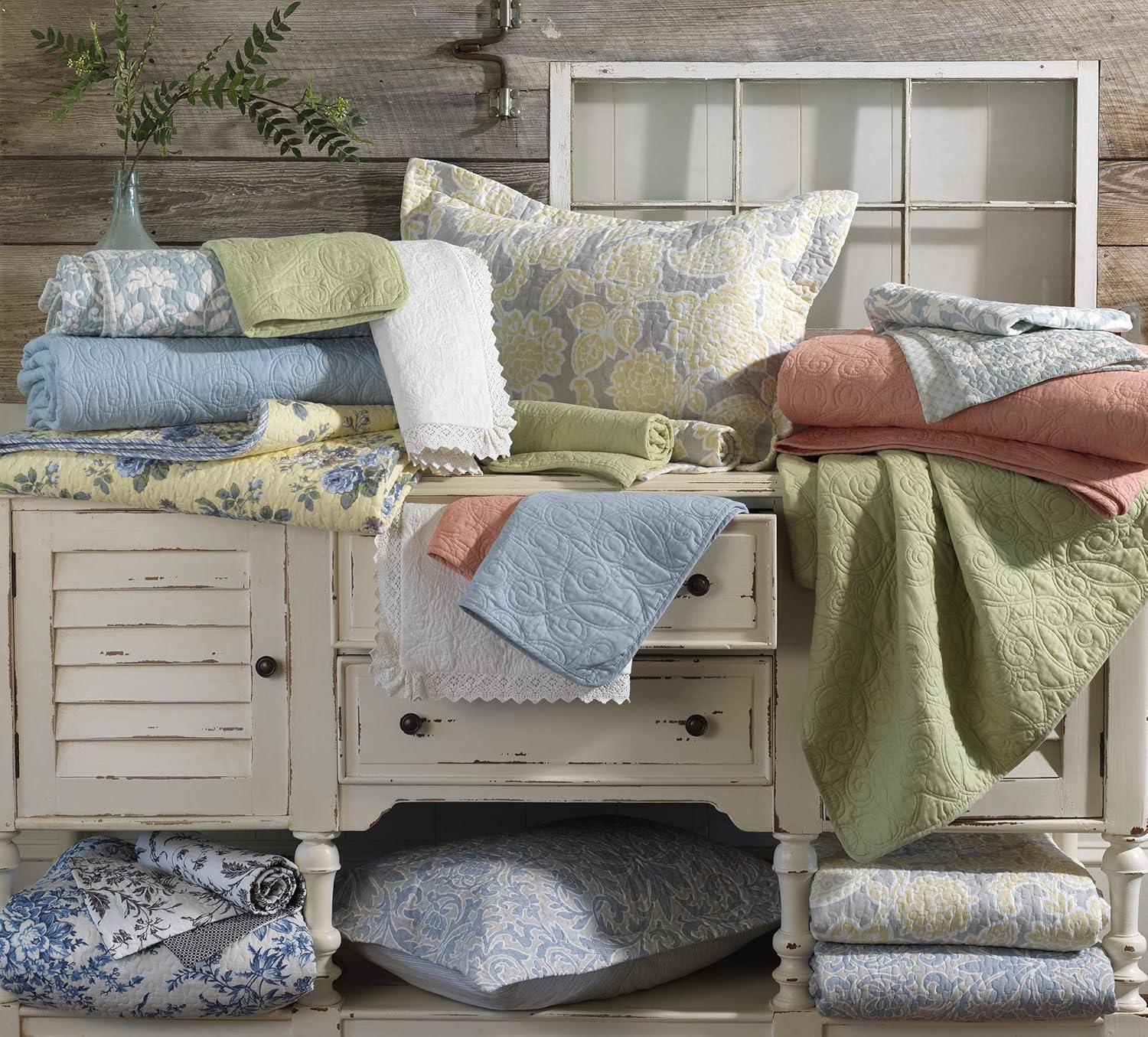 Laura AshleyRuffled Garden colcha de algodón, King