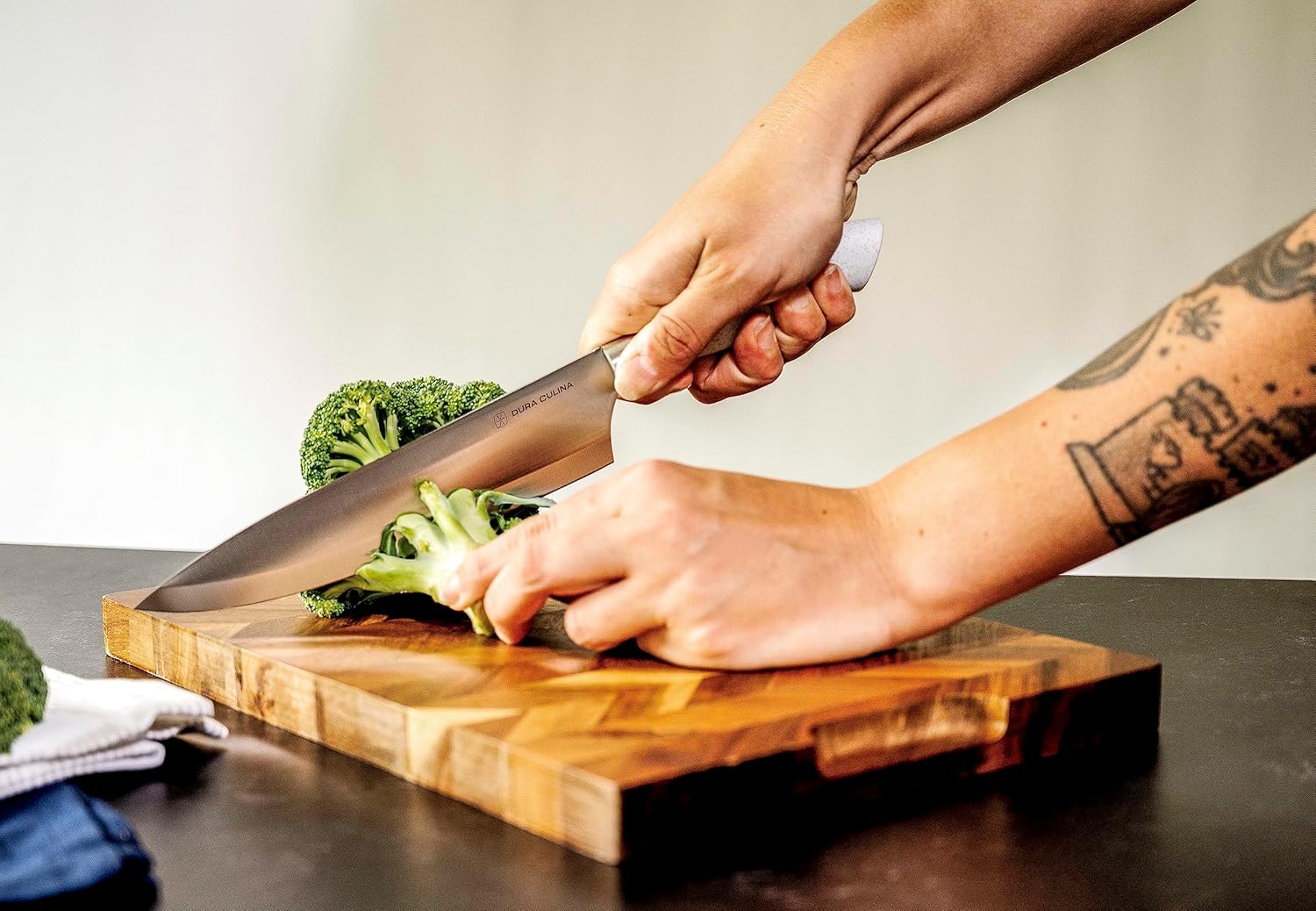 DURA LIVING EcoCut – Juego de cuchillos de cocina de 5 piezas, cuchillas de acero inoxidable de alto carbono, asas ergonómicas sostenibles,