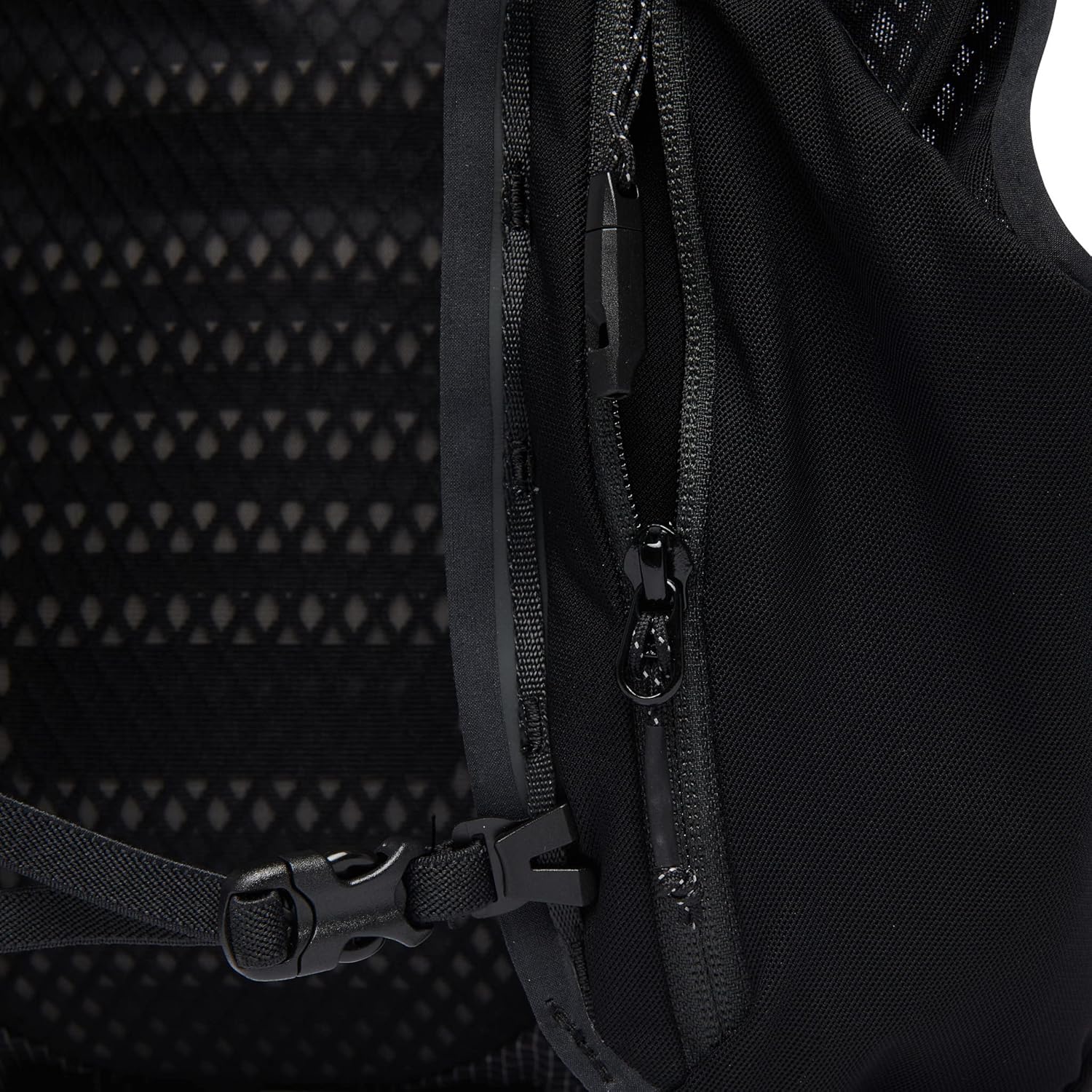 BLACK DIAMOND Equipamiento Distancia 8 Mochila – Negro – Mediano