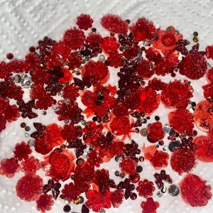 Abalorios acrílicos surtidos de flores, múltiples formas, flores, mariposa, lazo, 3D, dijes de uñas huecas, perlas huecas (rojo) Abalorios acrílicos surtidos de flores, múltiples formas, flores, mariposa, lazo, 3D, dijes de uñas huecas, perlas huecas (rojo)