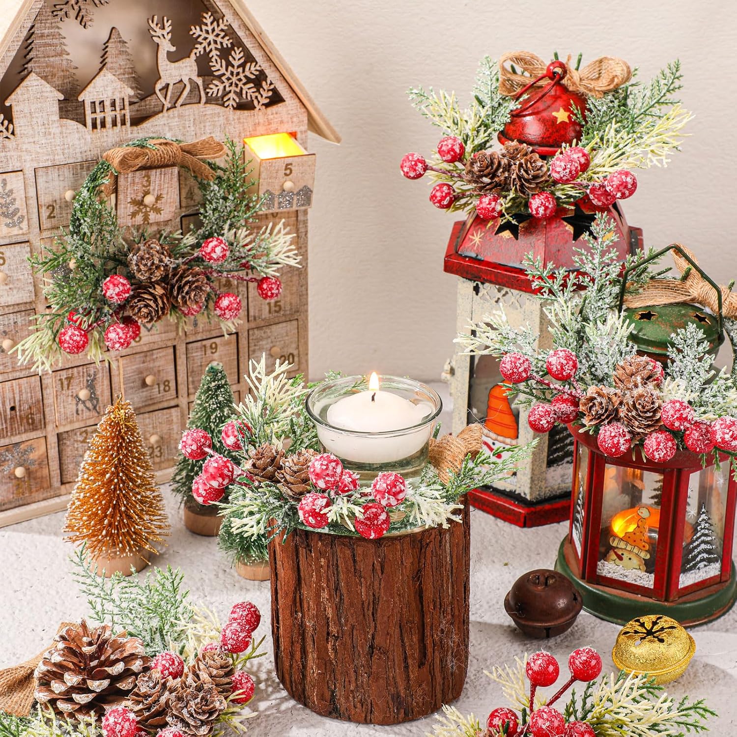 Anillos de vela de Navidad, coronas, anillos, corona de bayas rojas artificiales con piñas, mesa de comedor, centro de mesa, centros de mesa de