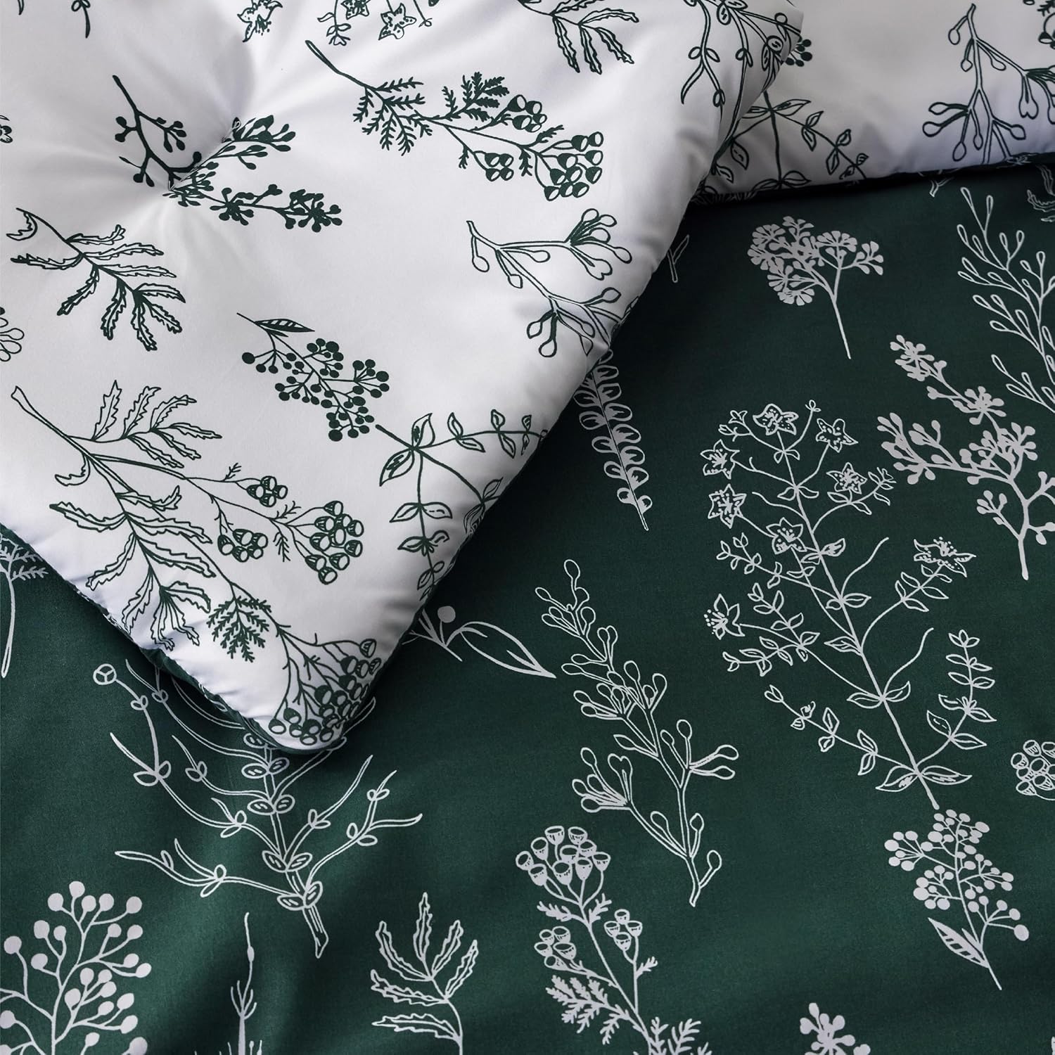 Bedsure Juego de edredón Queen  Edredón esmeralda, bonito juego de edredón floral, 3 piezas, 1 edredón reversible suave de flores botánicas y 2