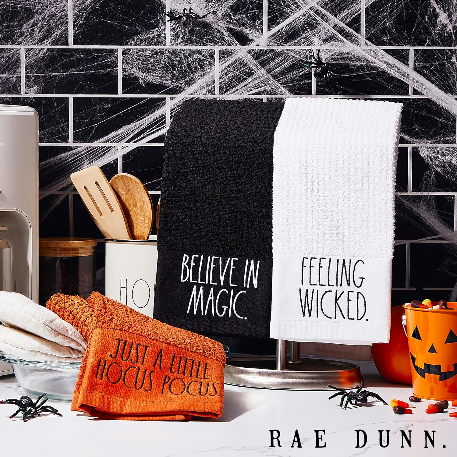 Rae Dunn Toallas de mano, toalla de mano decorativa bordada para cocina y baño, 100% algodón, altamente absorbente, paquete de 3, 16 x 26 pulgadas,