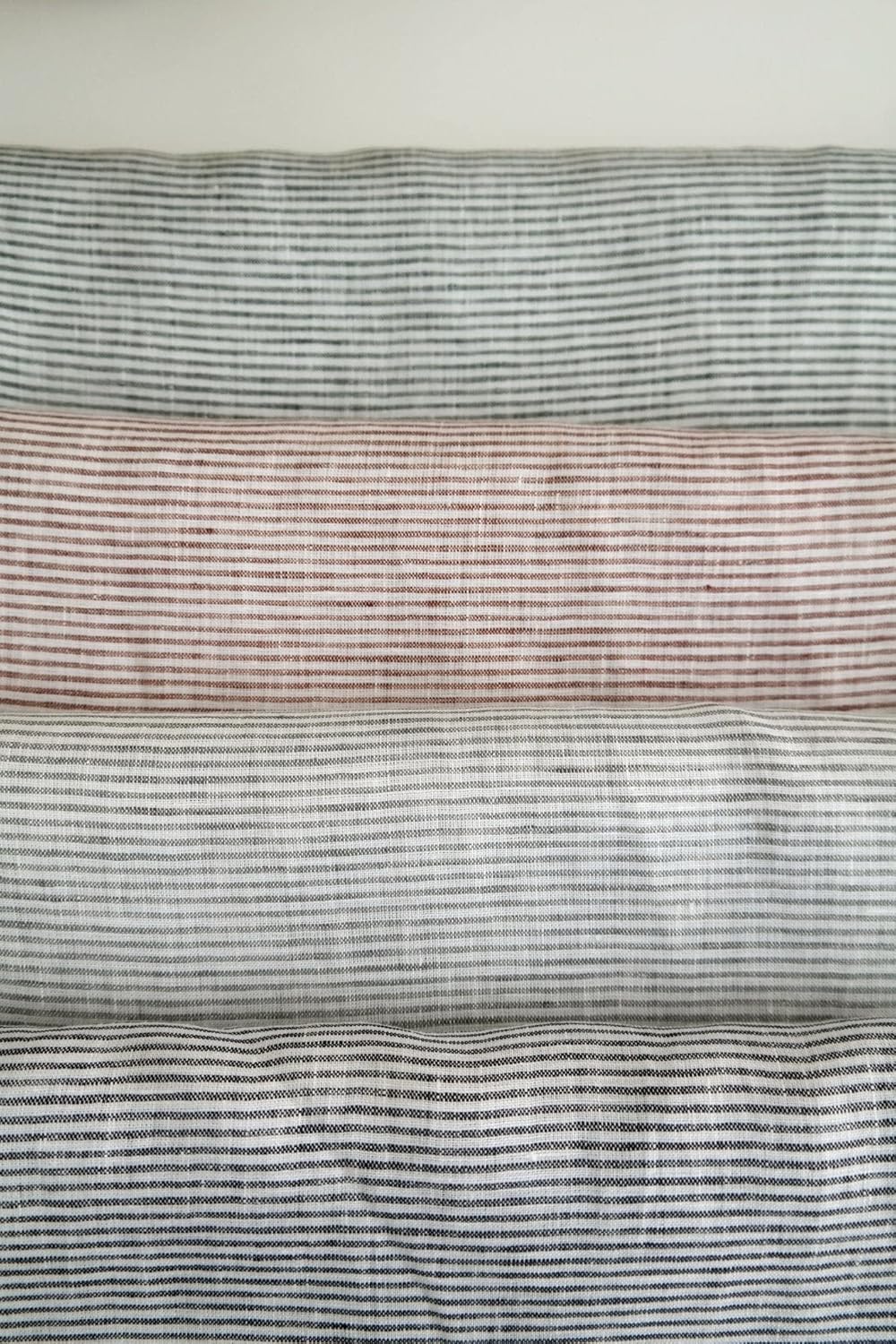 Colección de rayas finas grises 100% tela de lino, ligera y de alta calidad para manualidades y decoración del hogar