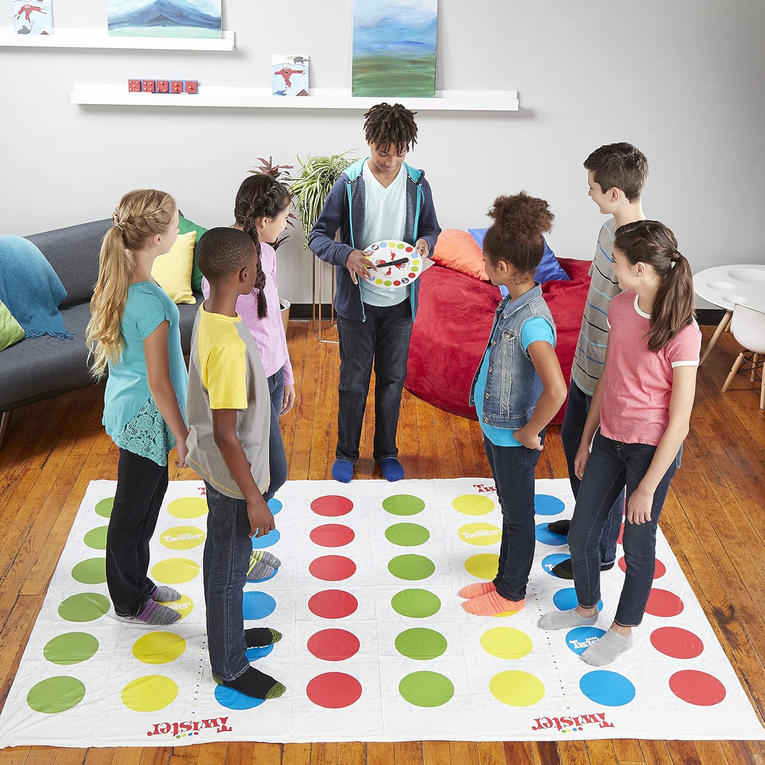 Hasbro Gaming 0 Twister Ultimate con alfombrilla más grande y más campos de color, juego para familias y niños de 6 años en adelante, compatible con