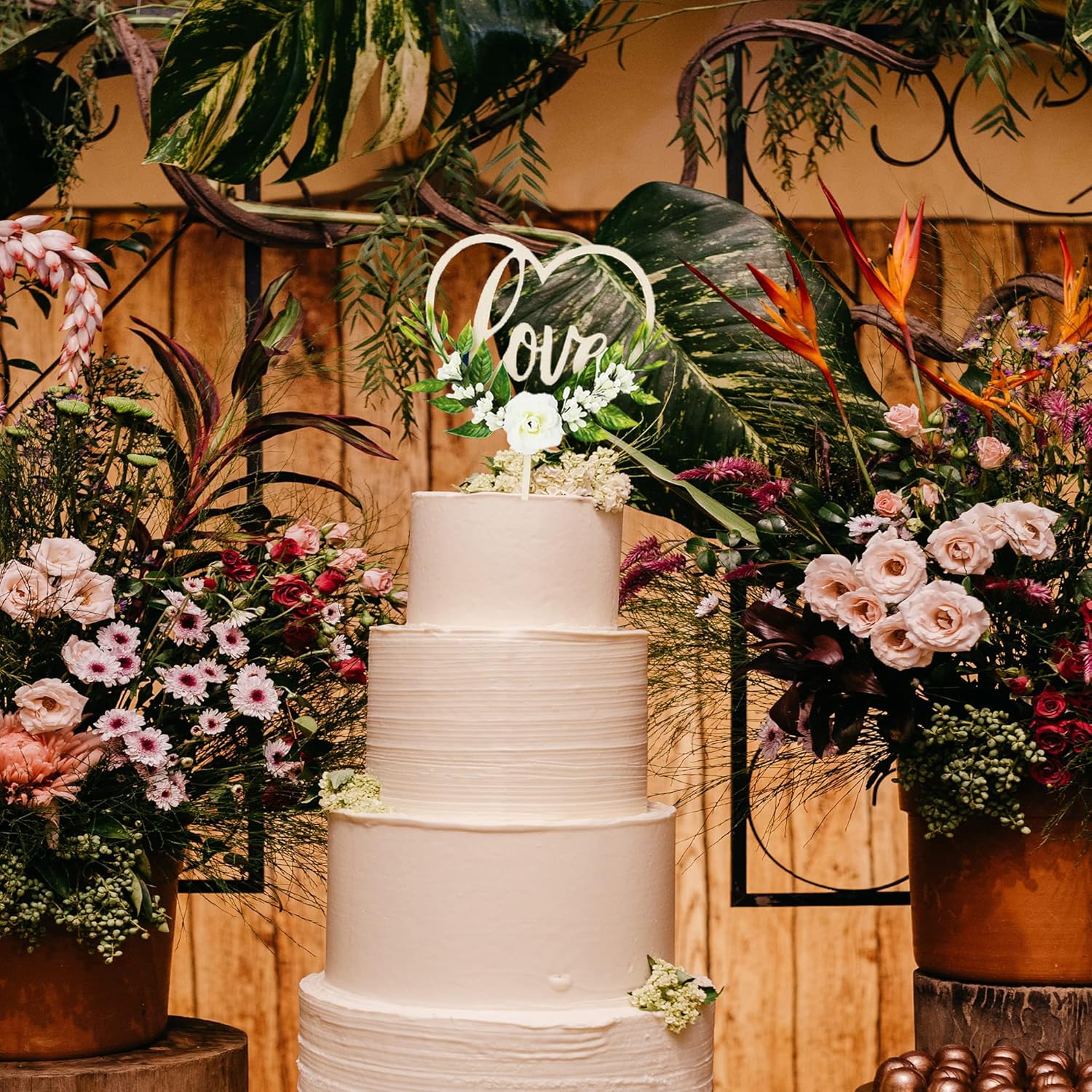 Decoración de pastel LOVE para boda, corona de madera en forma de corazón con flores y hojas verdes para decoración de compromiso, aniversario,