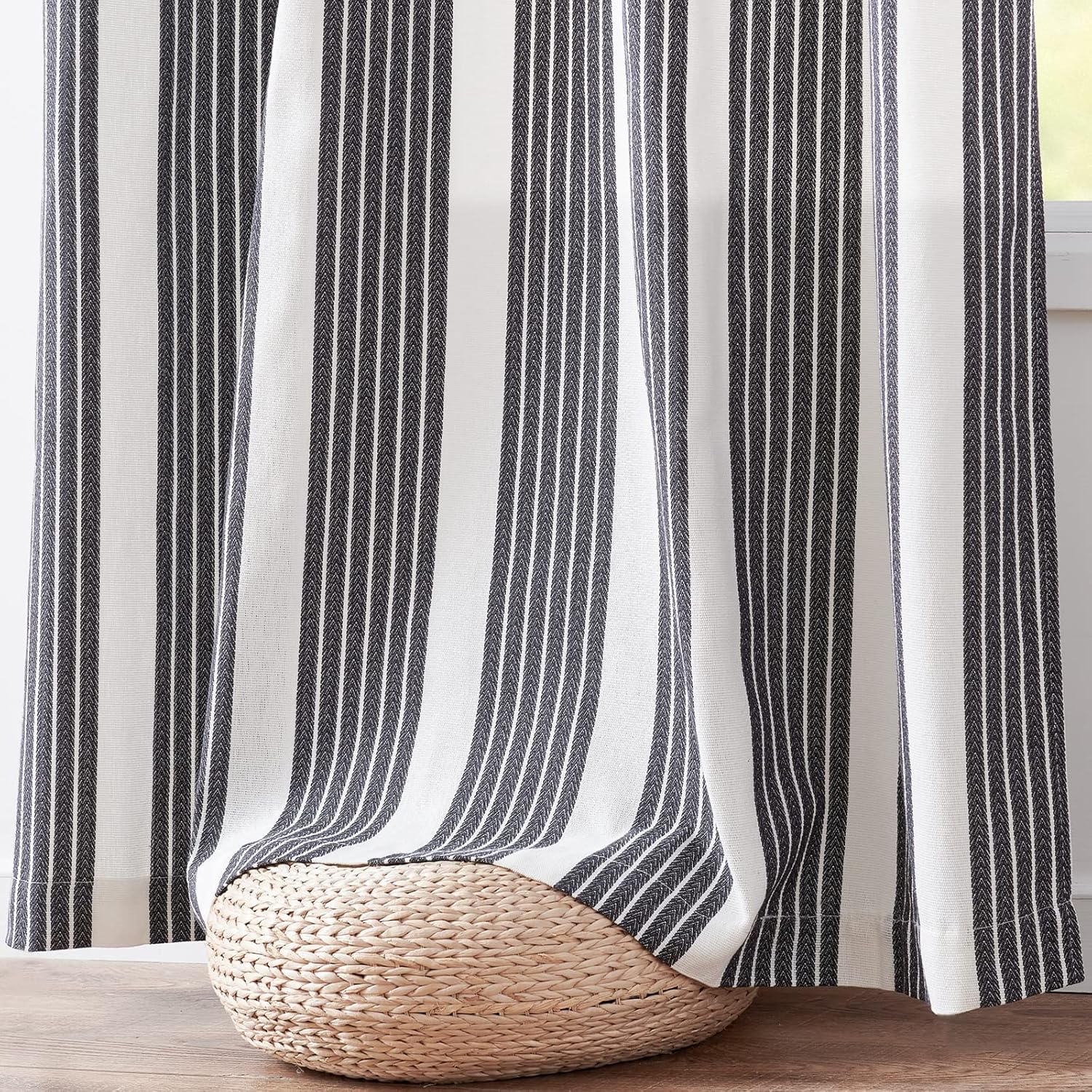 jinchan Cortinas a rayas de 96 pulgadas de largo para sala de estar, patrón blanco y negro, bolsillo para barra, pestaña trasera, cortinas