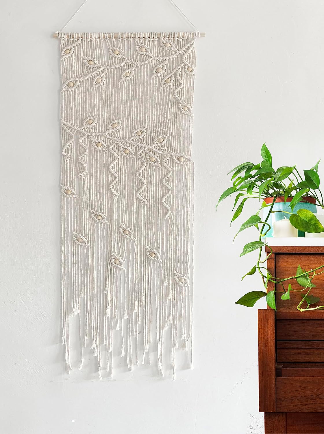 Winterdemoon Cortina de macramé para colgar en la pared, decoración bohemia con cuentas, decoración de pared de macramé, decoración de pared de