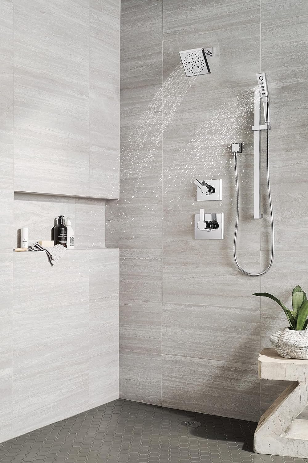 Delta Faucet Sistema de ducha cromado pivotal de 3 ajustes, incluye cabezal de ducha cromado, barra deslizante, mango de ducha, desviador de ducha y