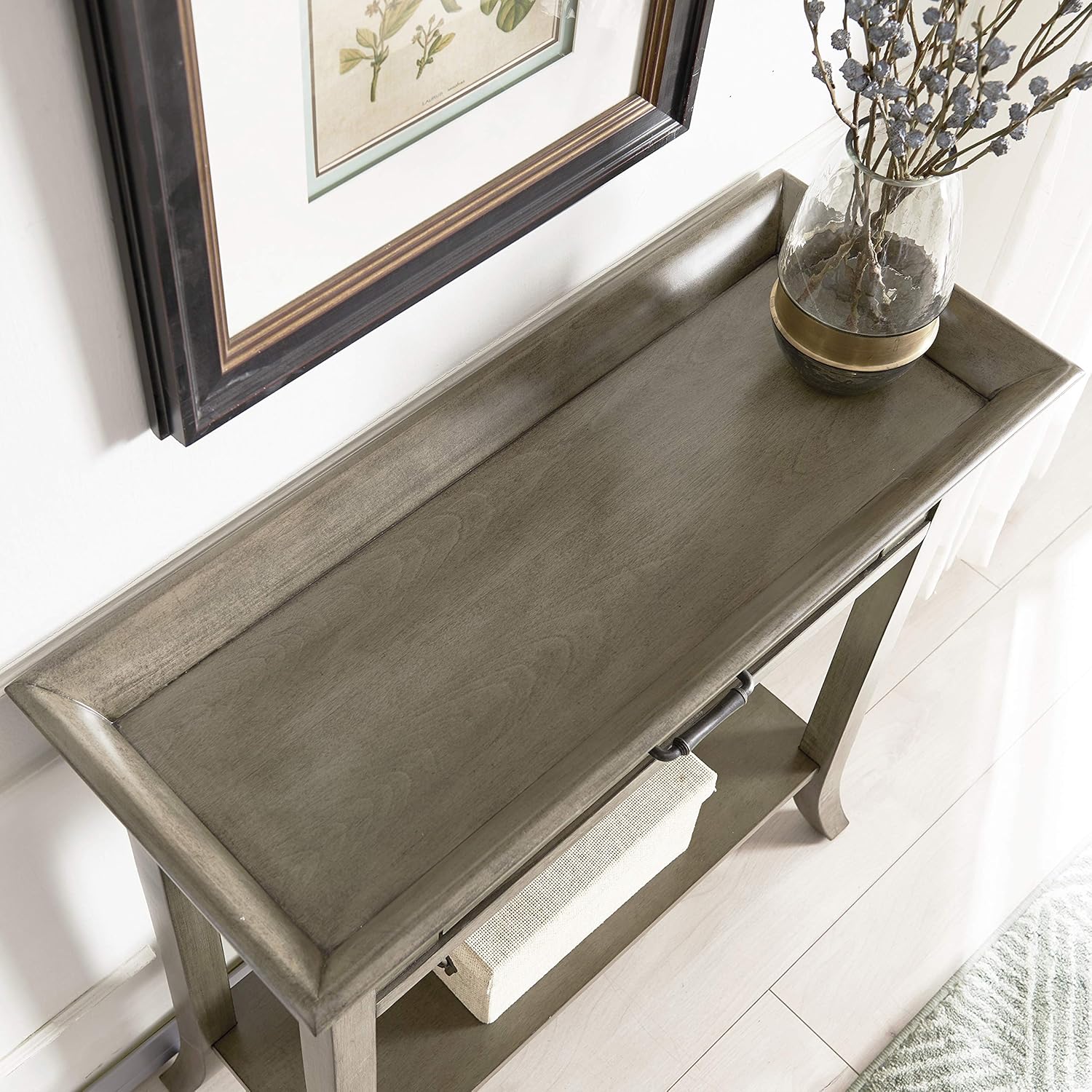 Leick Home 10127-GR – Consola tradicional con borde de bandeja con estante, color gris ahumado lavado