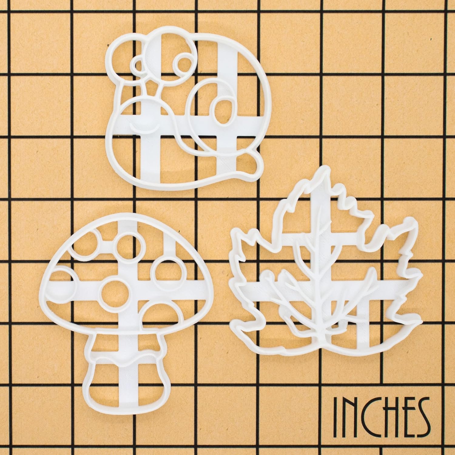 Juego de 3 cortadores de galletas con temática caprichosa (diseños seta, caracol, y hoja de arce), 3 piezas – Bakerlogy