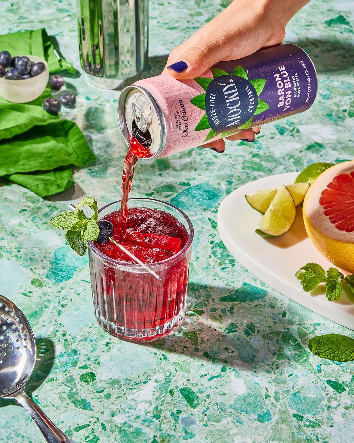 Mockly Baron von Blue – Cóctel sin alcohol  Cóctel sin alcohol listo para beber  Mezclador de bebidas sin alcohol  Soda de arándano rosa y menta