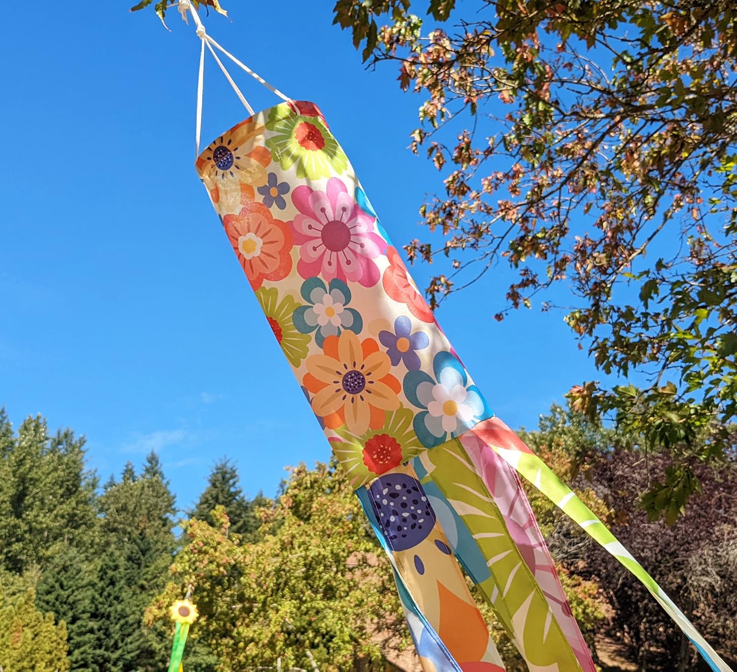 Plantilla de viento de flores brillantes, decoración duradera para colgar en exteriores, patio, jardín, patio, hogar y más  60 pulgadas