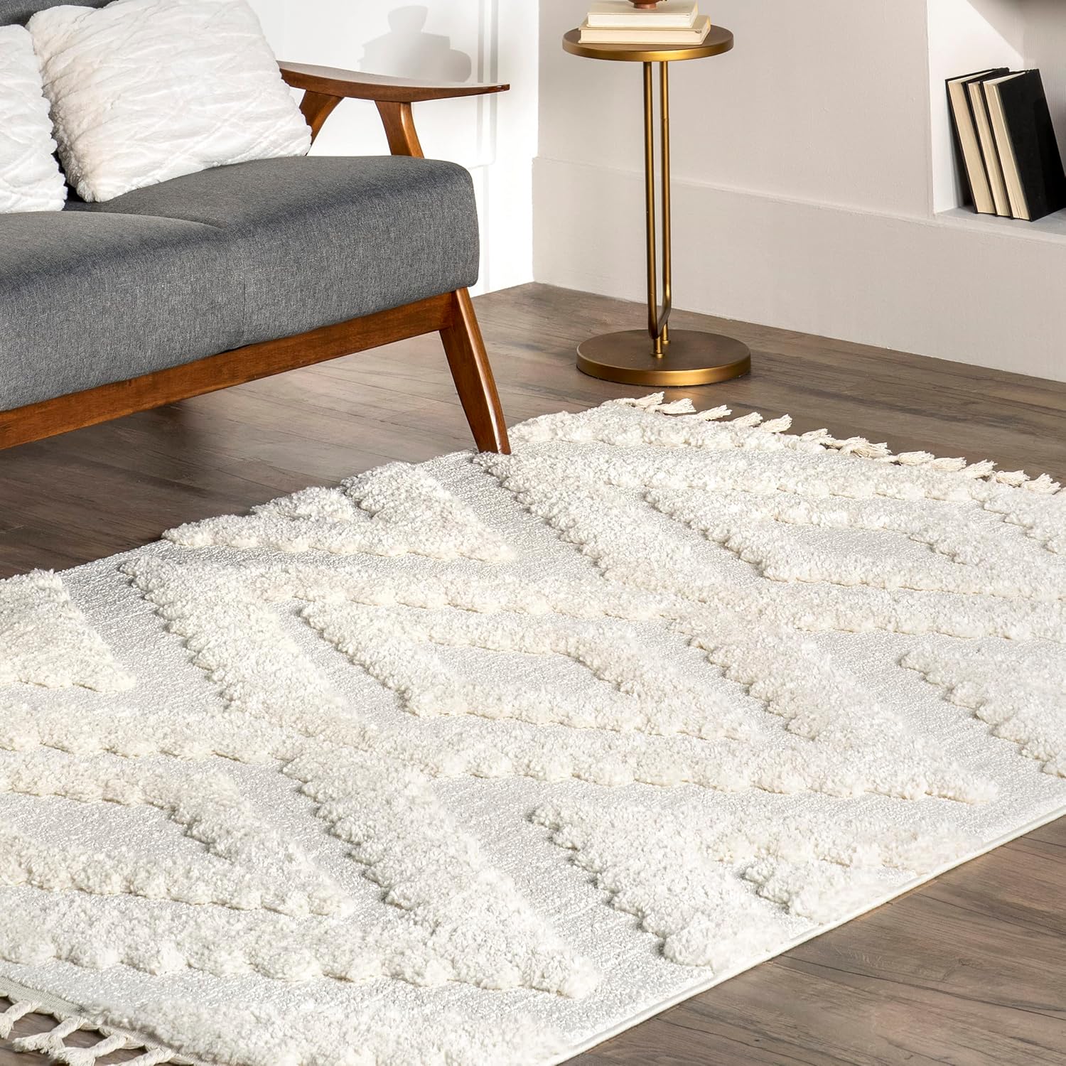nuLOOM Tinsley – Alfombra geométrica alta y baja con borlas, 4 x 6, color beige