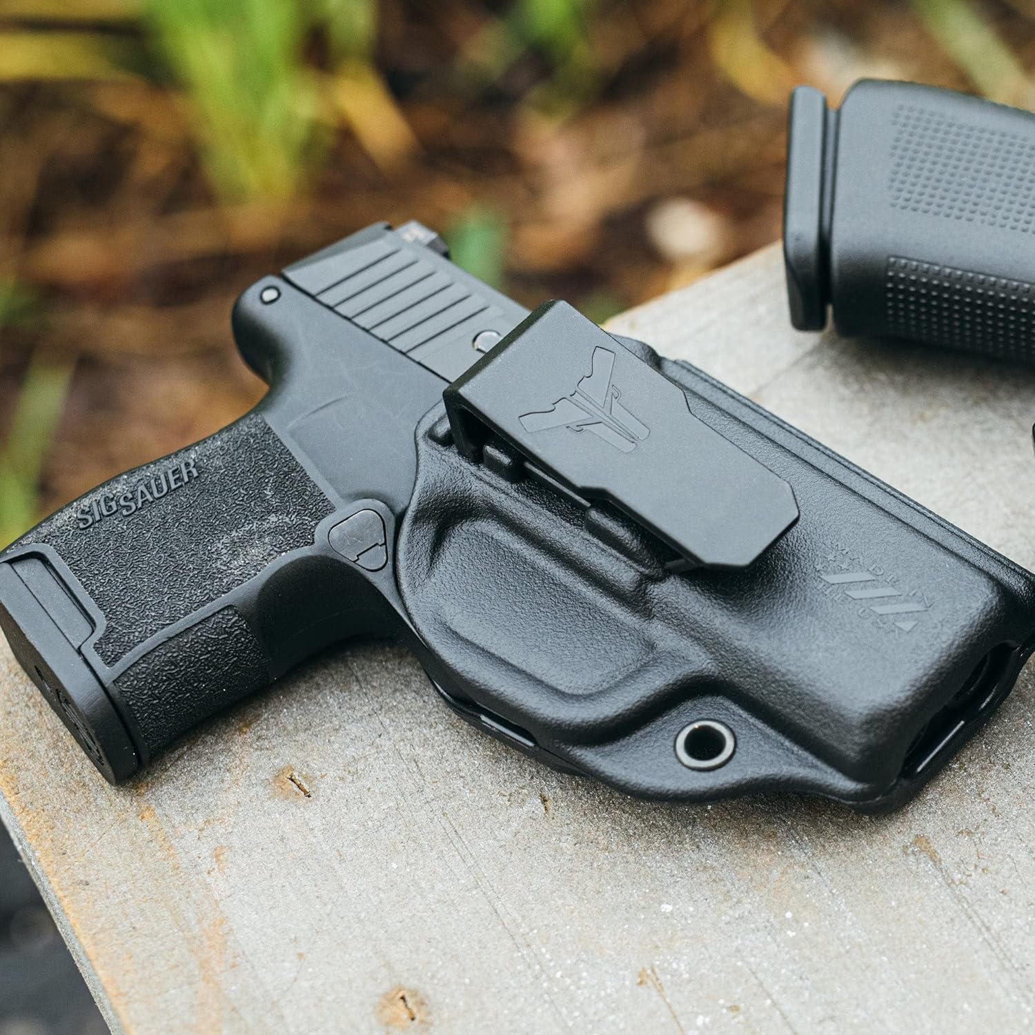 Smith & Wesson M&P Shield 940Plus (3.1 pulgadas) Funda IWB  Fabricado en Estados Unidos  Compatible con S&W Shield M2.0 y M1.0 0.354 in  .40 S&W