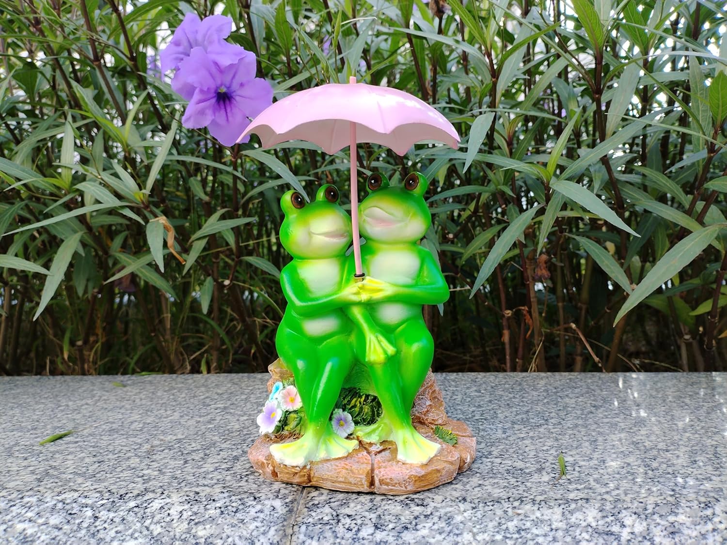 Frog Statue Outdoor Garden Frog Decor Outdoor Statue Garden Resin Couple Frog Statue,Patio Yard Lawn Ornament Decorations Gift,Home Decoration Gifts