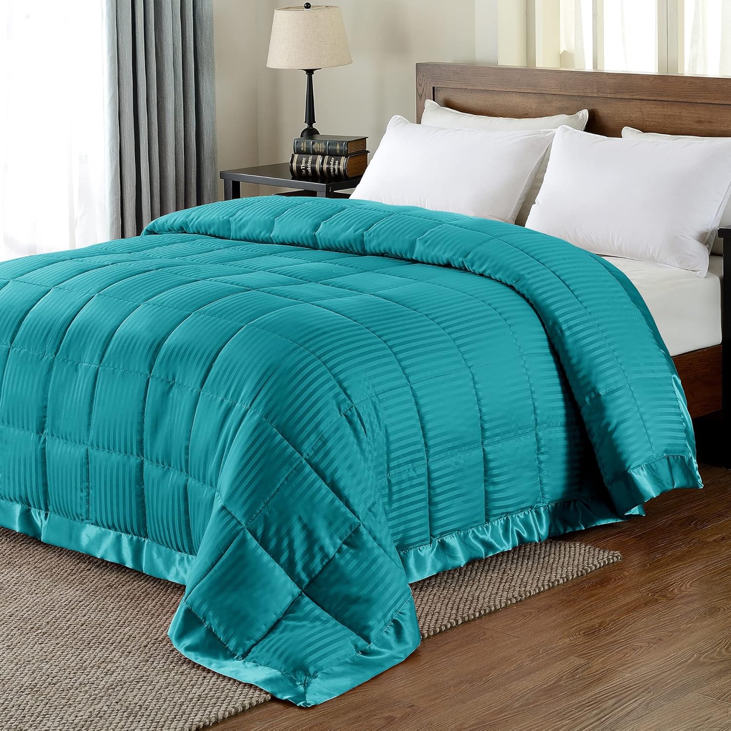 downluxe Manta de tamaño Queen con ribete satinado, ligera, alternativa de plumón tamaño Queen para todas las estaciones, lavable a máquina (verde