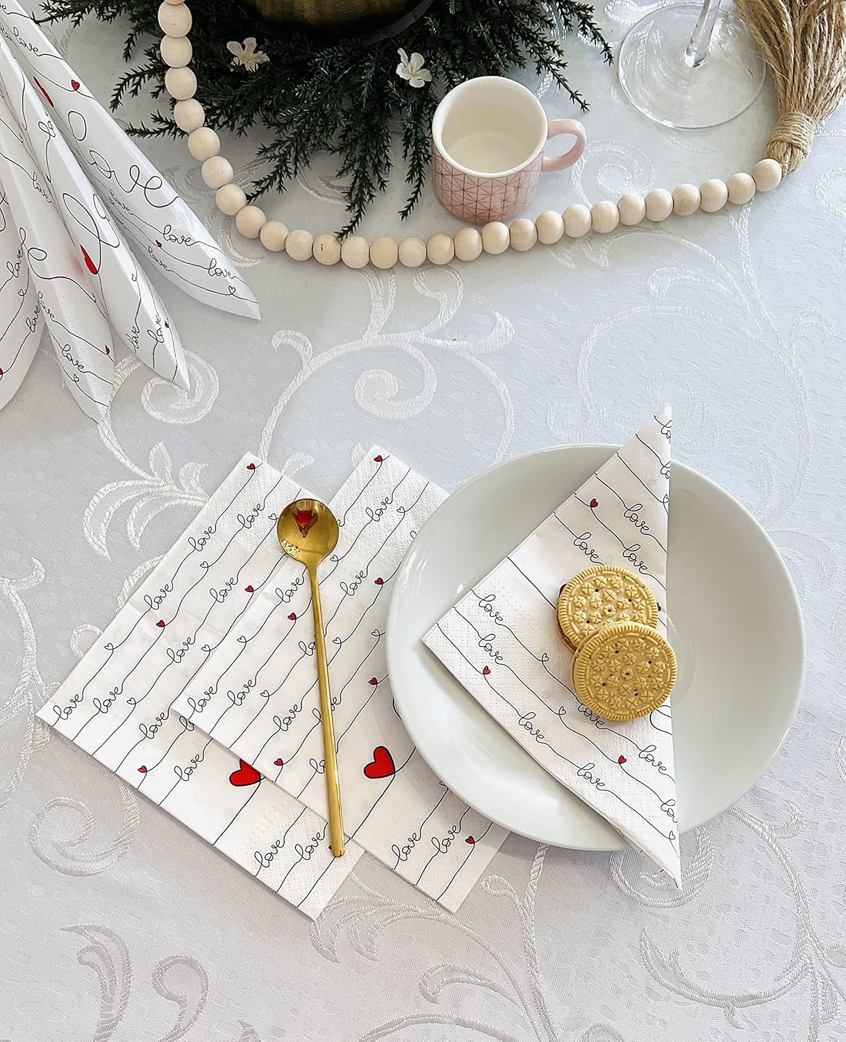 AM Décor – 20 servilletas de papel suave de 3 capas de papel de papel de 13 x 13 pulgadas (desplegadas) Love