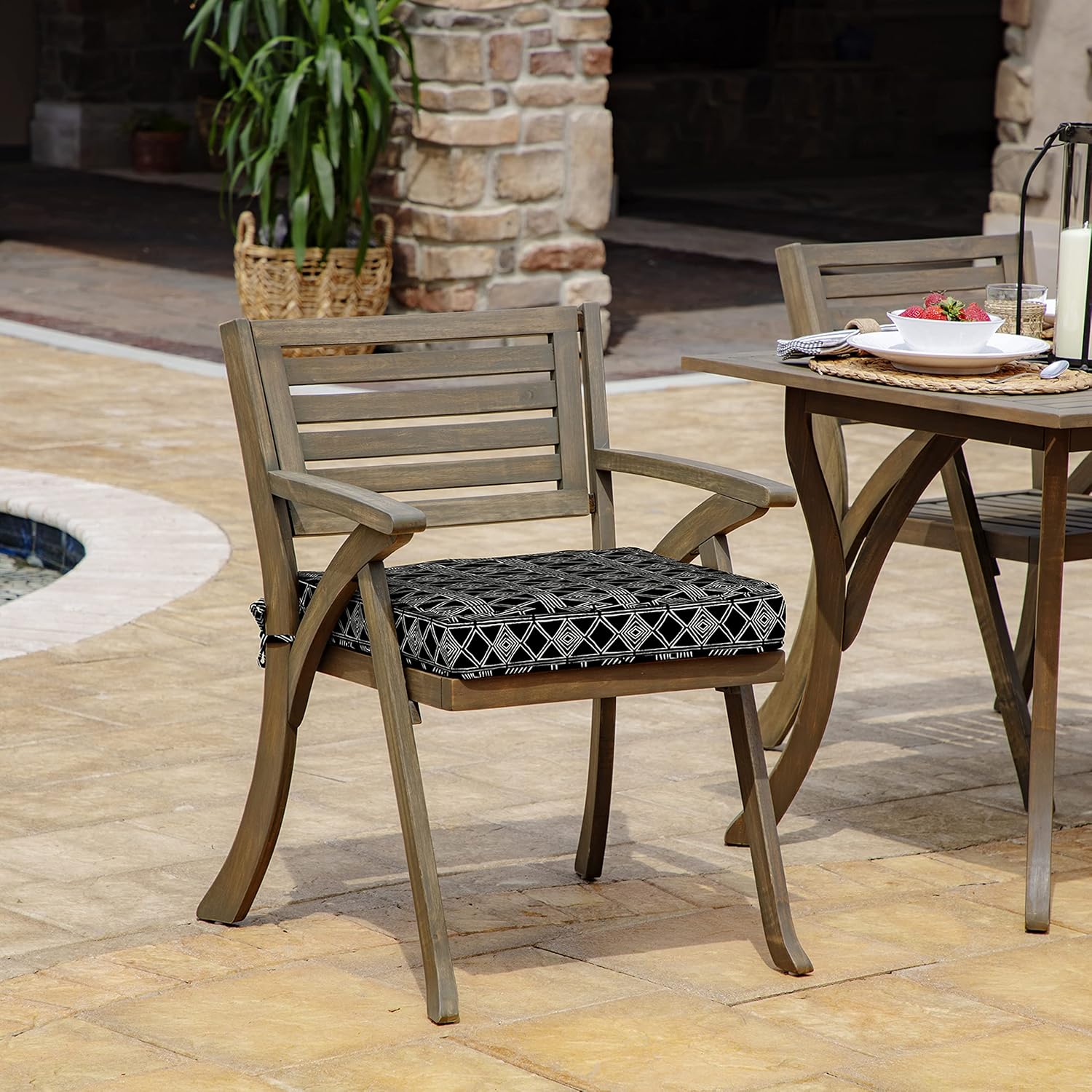 Arden Selections Cojín moderno para asiento de exterior, 20 x 20, rayas globales negras