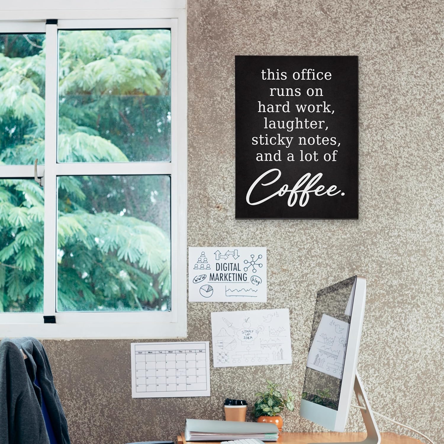 Notas adhesivas de risa con texto en inglés This Office Runs on Hard Work Ris y un montón de café, impresiones artísticas en lienzo para decoración