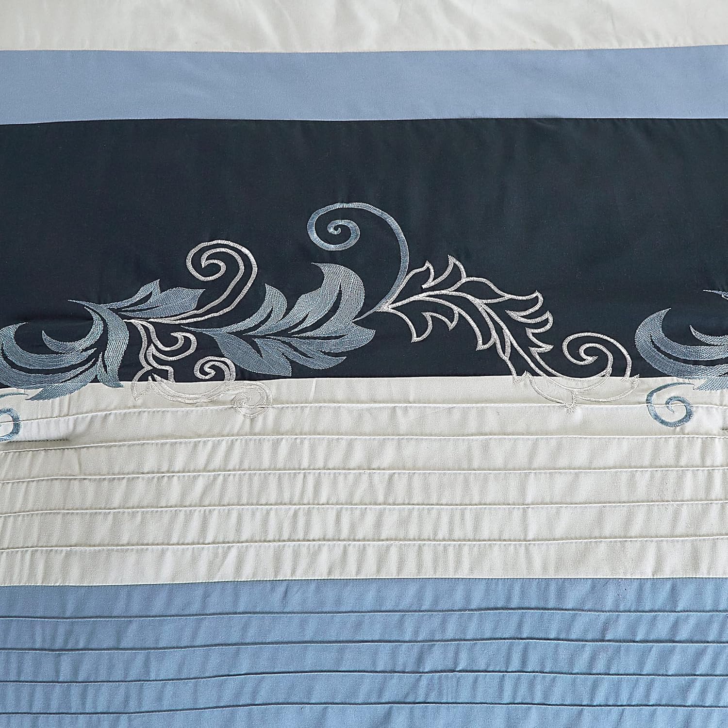 Chezmoi Collection – Juego lujoso de edredón de 7 piezas Napa con bordado de hojas de otoño (tamaño California King, color azul marino, azul y gris)