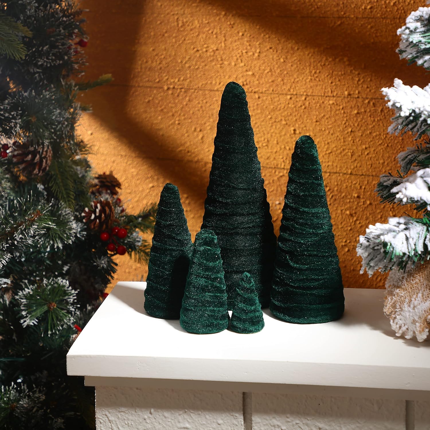 Juego de 5 tamaños de árboles de terciopelo de Navidad, decoración moderna para árbol de invierno, hecha a mano, mesa de invierno, centro de mesa,