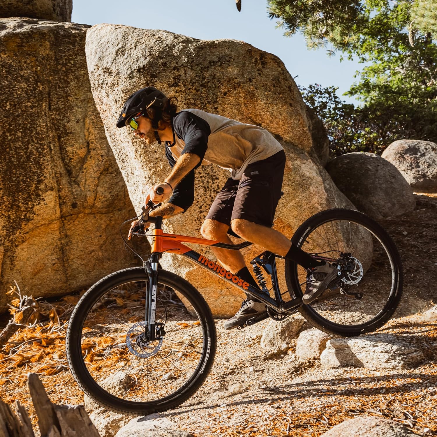 Mongoose Impasse – Bicicleta de montaña para adultos, hombres y mujeres, ruedas de 27.5 o 29 pulgadas, marco de aluminio, suspensión completa,