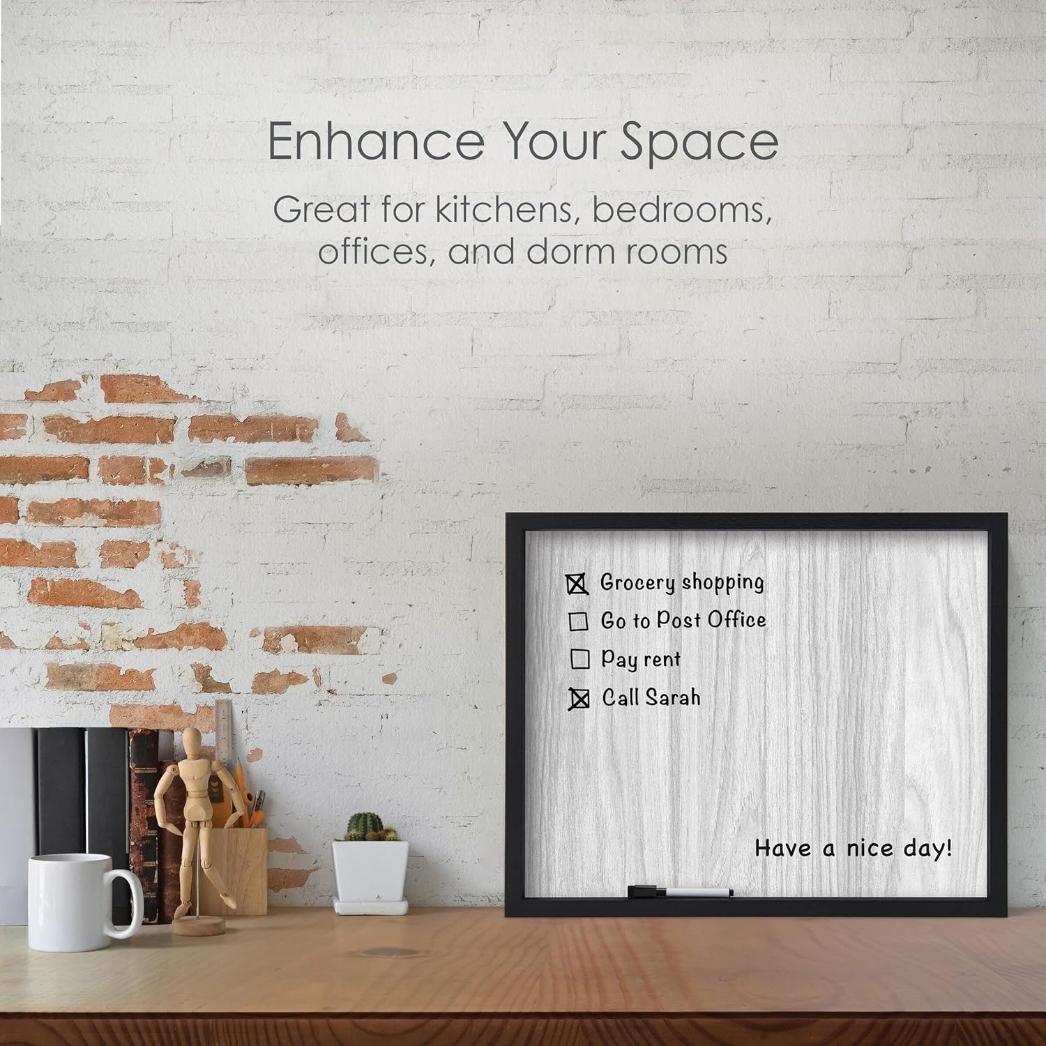 Mikasa Tablero blanco con estampado de grano de madera enmarcado, incluye 1 marcador
