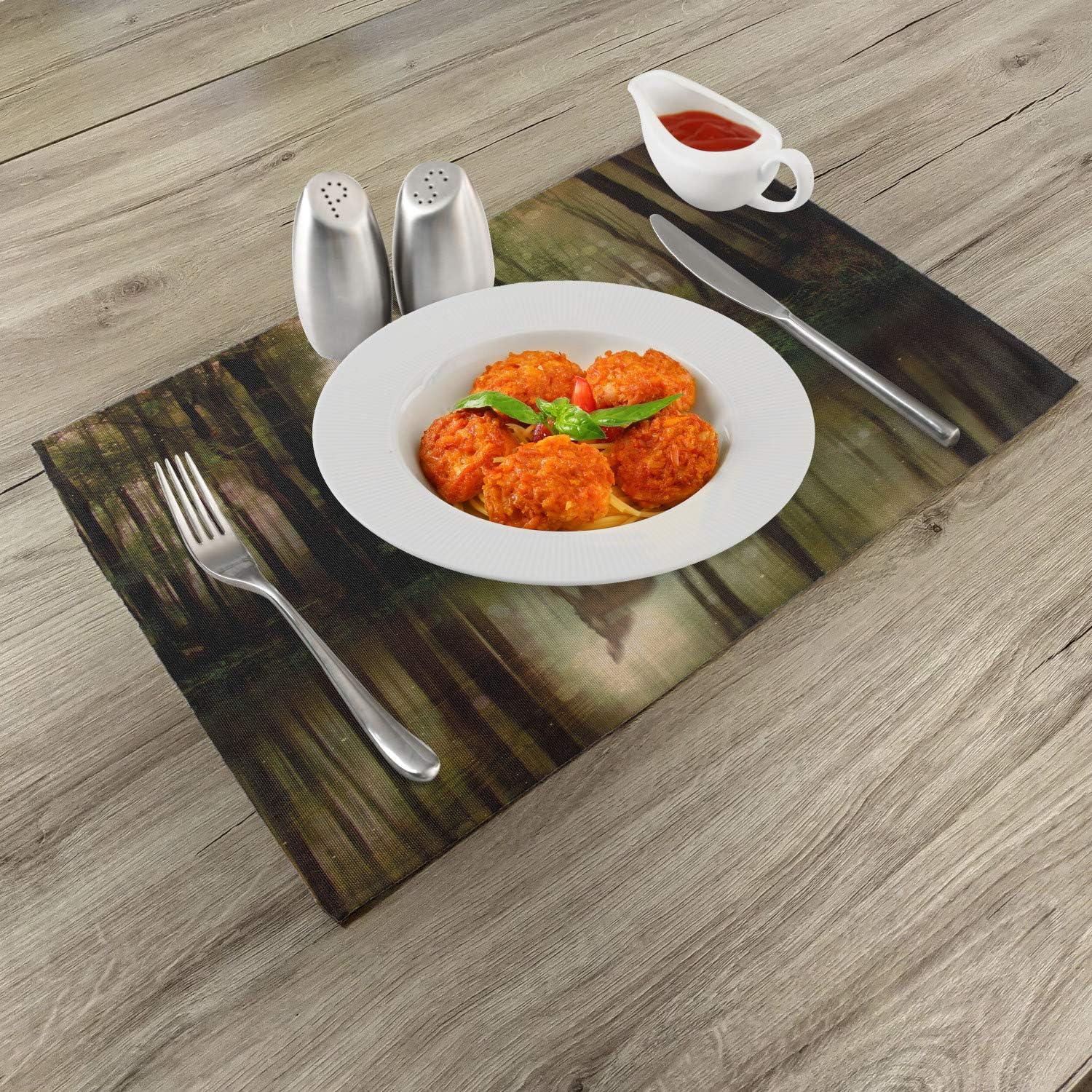Ambesonne Nature – Juego de 4 manteles individuales de tela lavable para mesa de comedor, tamaño estándar, diseño de ciervos en el bosque con