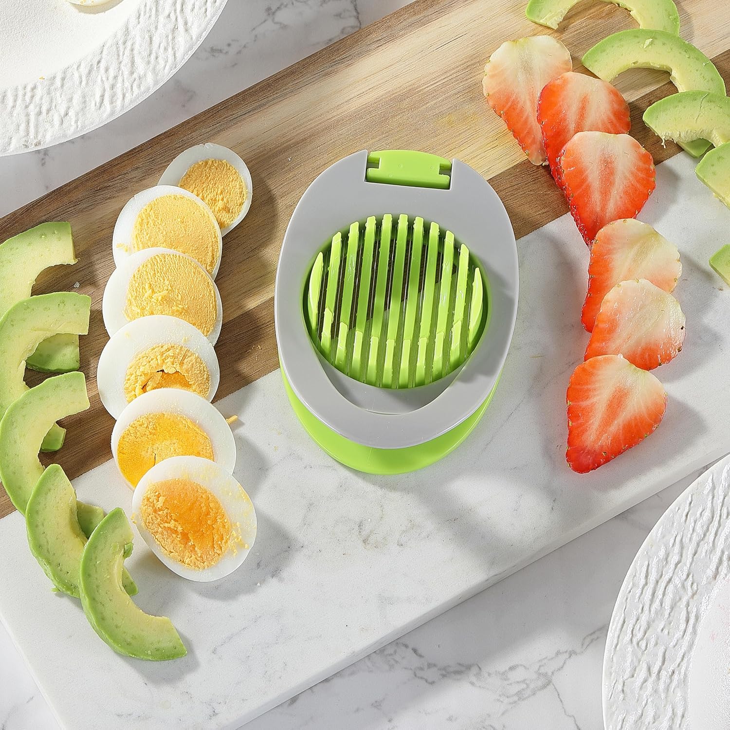 Cortador de huevos para huevos duros, cortador de huevos de alambre de acero inoxidable con elegante cuerpo de plástico duotono, ideal para huevos