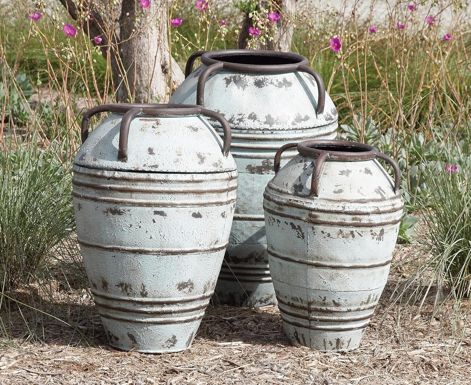 Deco 79 Jarrón decorativo de metal, jarrones de centro de mesa envejecidos con asas, juego de 3 jarrones para decoración del hogar de 26 pulgadas,