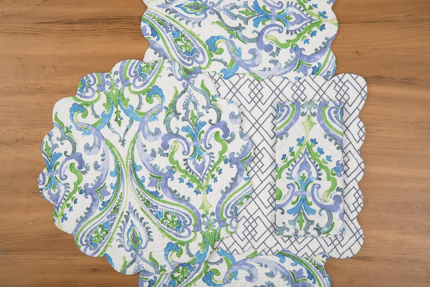 C&F Home Juliet – Juego de 6 manteles individuales rectangulares acolchados y reversibles con patrón de cachemira azul, verde y blanco, patrón de