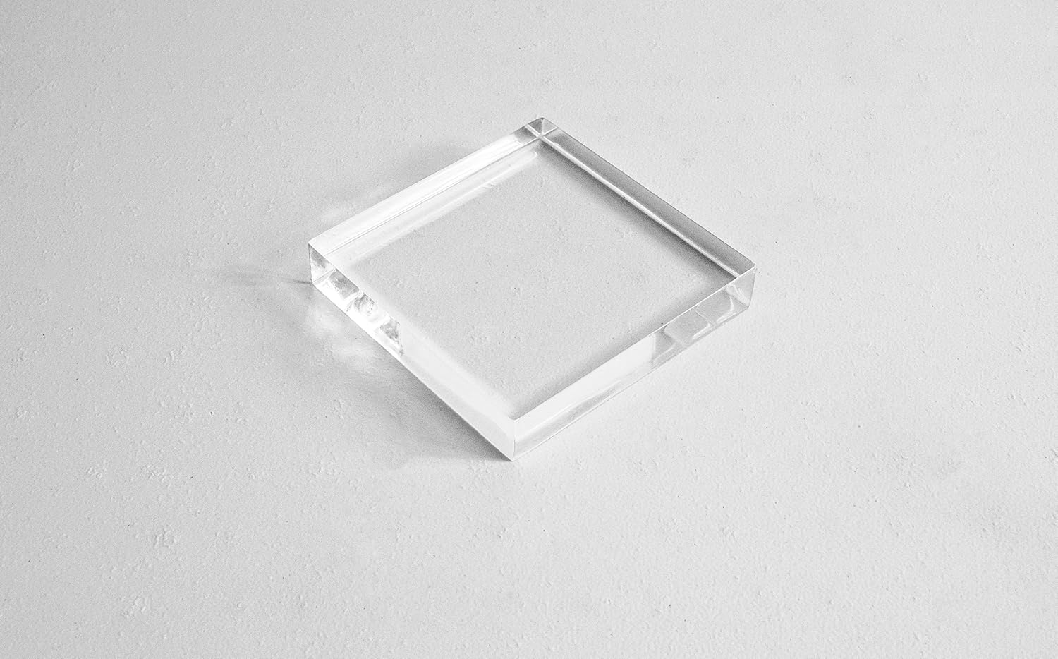 SOURCEONE.ORG Source One Bloque de exhibición acrílico pulido transparente de 34 pulgadas de grosor (4 x 4 pulgadas, 34 pulgadas de grosor)