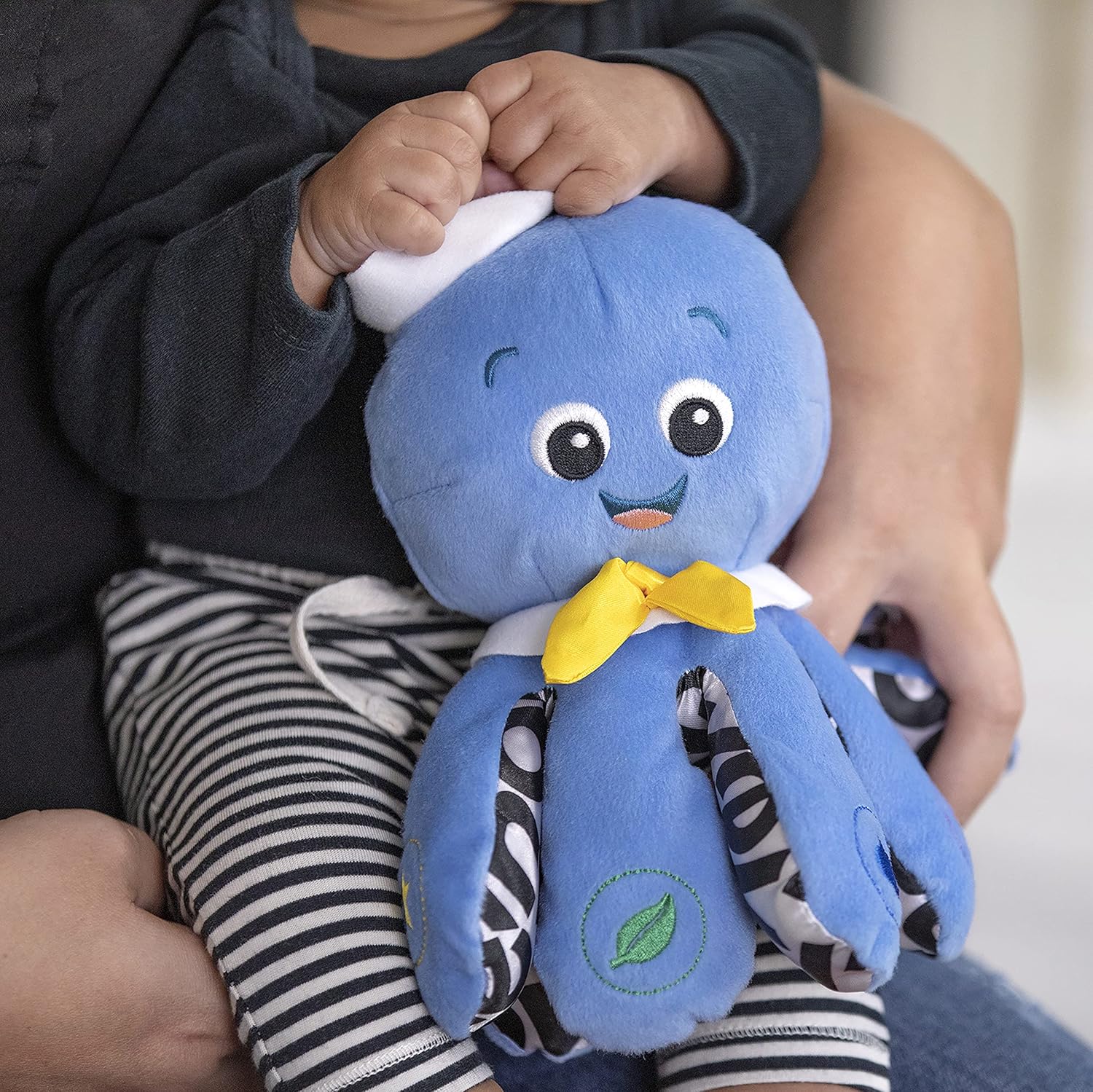 Baby Einstein Peluche de Octoplush y bola flexible de Baby Einstein