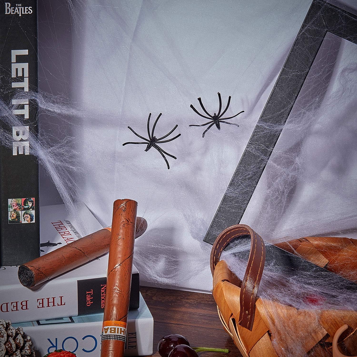 Boao 6 telarañas elásticas de Halloween con 12 arañas de plástico para decoración de Halloween en interiores y exteriores