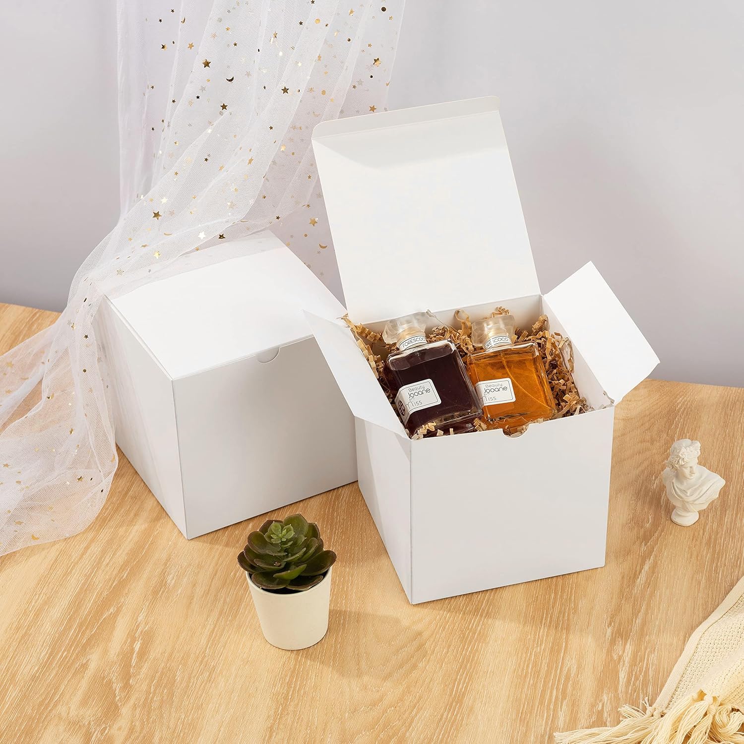 OfficeCastle 50 cajas de regalo de papel blanco con tapas, cajas de papel plegables pequeñas de 3 x 3 x 3 pulgadas para regalos de fiesta, Navidad,