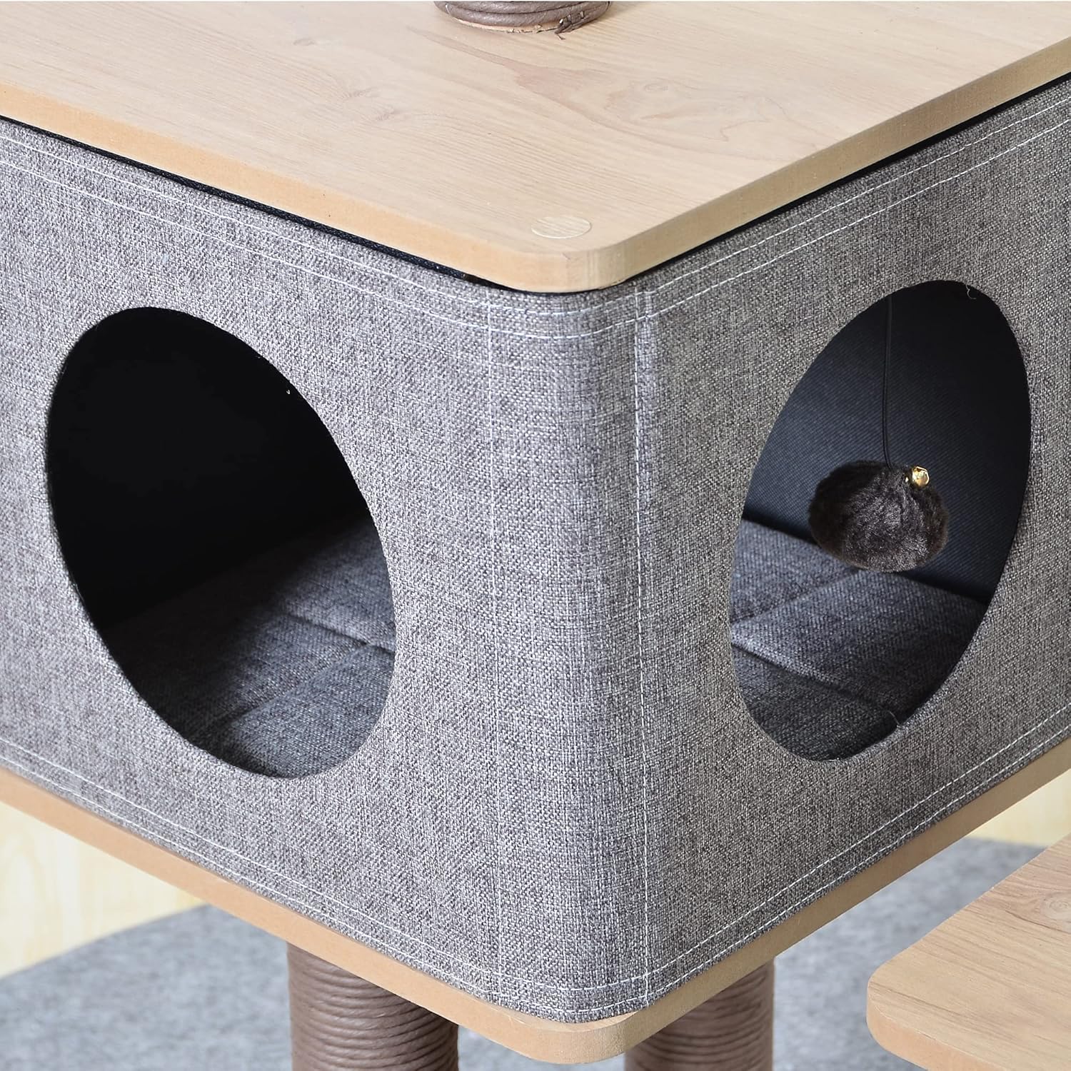 PetPals Condominio elevado de tres niveles con masaje y tablero de partículas gris - Imagen 9