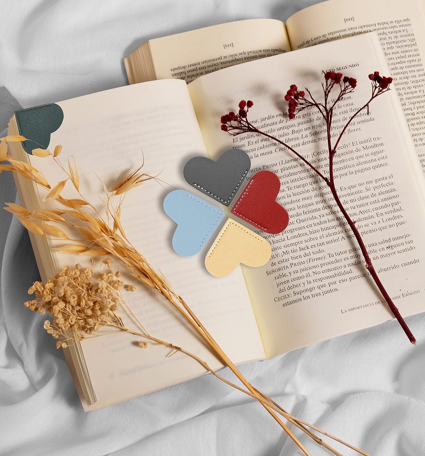 HNQCPCVU – 9 marcapáginas de cuero para mujeres con forma de corazón, bonito marcador de esquina, accesorios de libros para amantes de la lectura,