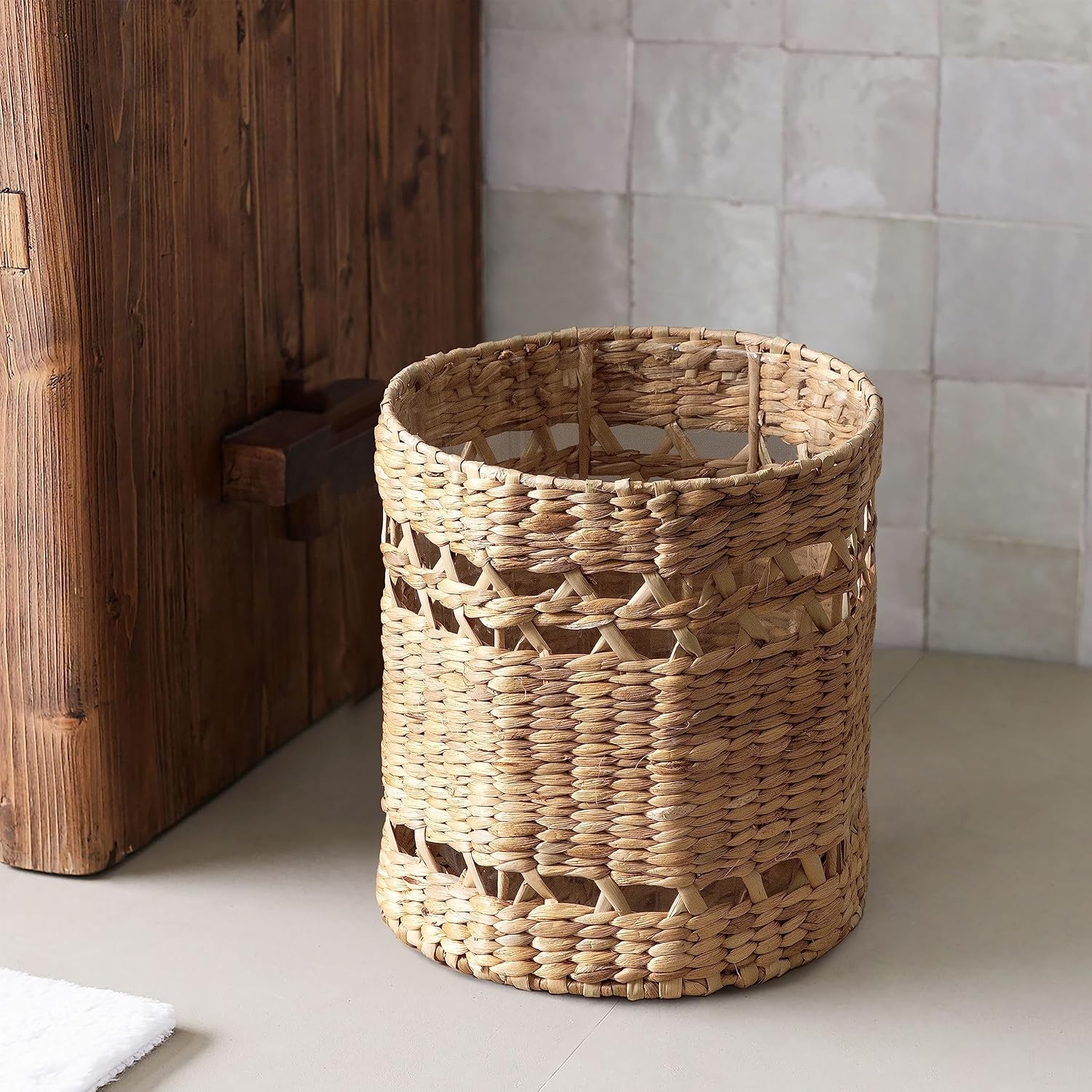 Motifeur Papelera de baño  Bote de basura decorativo de jacinto de agua tejida a mano con cubo de basura interior de plástico transparente