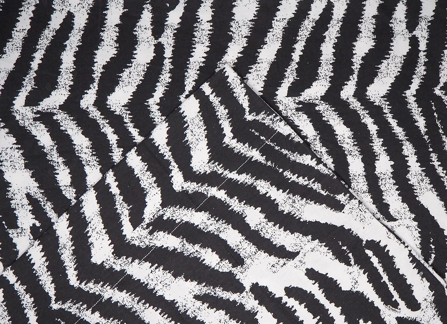 Pointehaven Juego de sábanas de franela 100% algodón de 6.35 ozm, tamaño California King, color negro cebra, cálido y acogedor, preencogido,