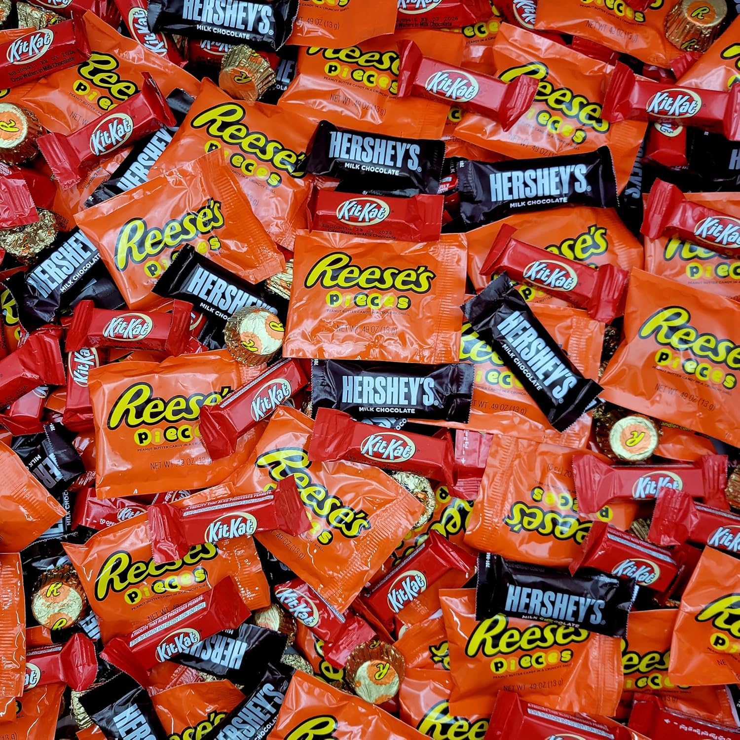 Hersheys, KitKat, ReesesMiniatures & ReesesPieces Surtido de chocolate tamaño miniatura, paquete de fiesta de dulces a granel – 2 libras