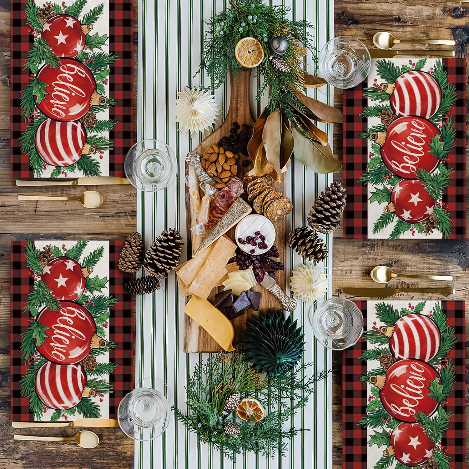 Seliem Juego de 4 manteles individuales con adornos de bola de Navidad, rojo y negro, búfalo a cuadros Believe, para mesa de comedor, conos de pino