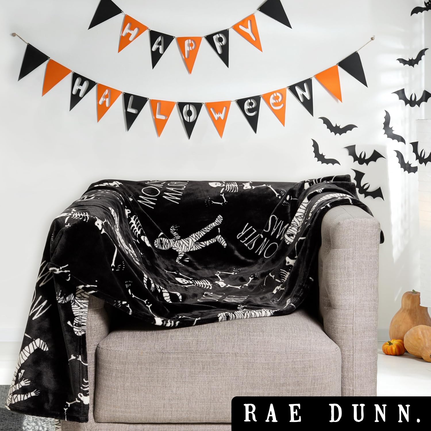 Rae Dunn Manta suave y decorativa para cama o sofá, mantas acogedoras para sofá, manta de felpa suave con huesos bordados, 50 x 70 pulgadas