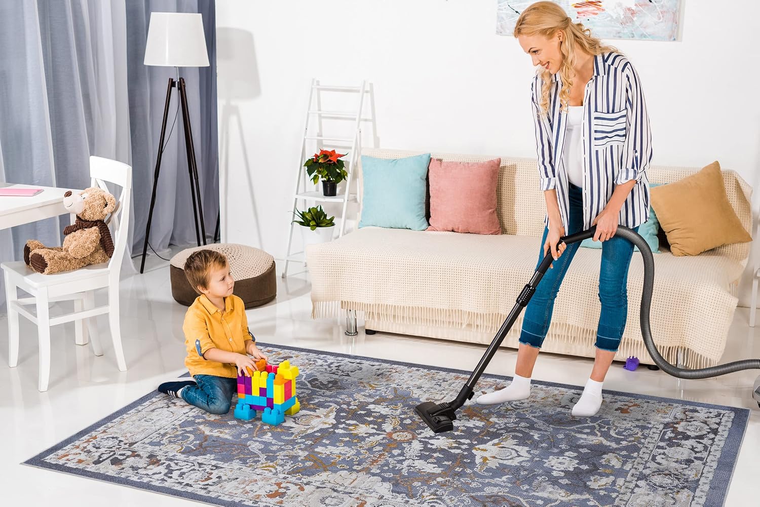 NAAR Colección PAYAS – Alfombra elegante y resistente a las manchas de 8 x 10 pies, color azul tradicional que no desprende pelusa, para sala de