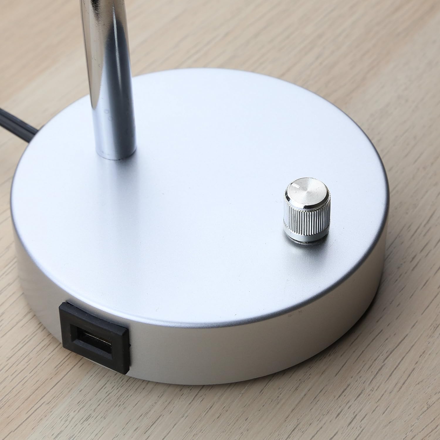 O’Bright Lámpara de escritorio LED regulable con puerto de carga USB (5V2A), LED de atenuación de rango completo, lámpara de mesa con cargador USB,