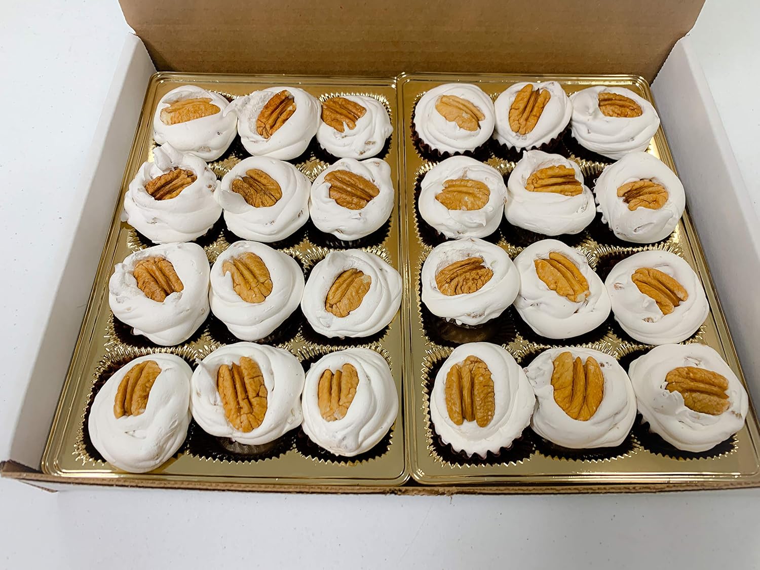 EDUPET – Caja de regalo de 24 piezas (con nueces) Old Fashioned Divinity, Just Like Home Made Divinity.