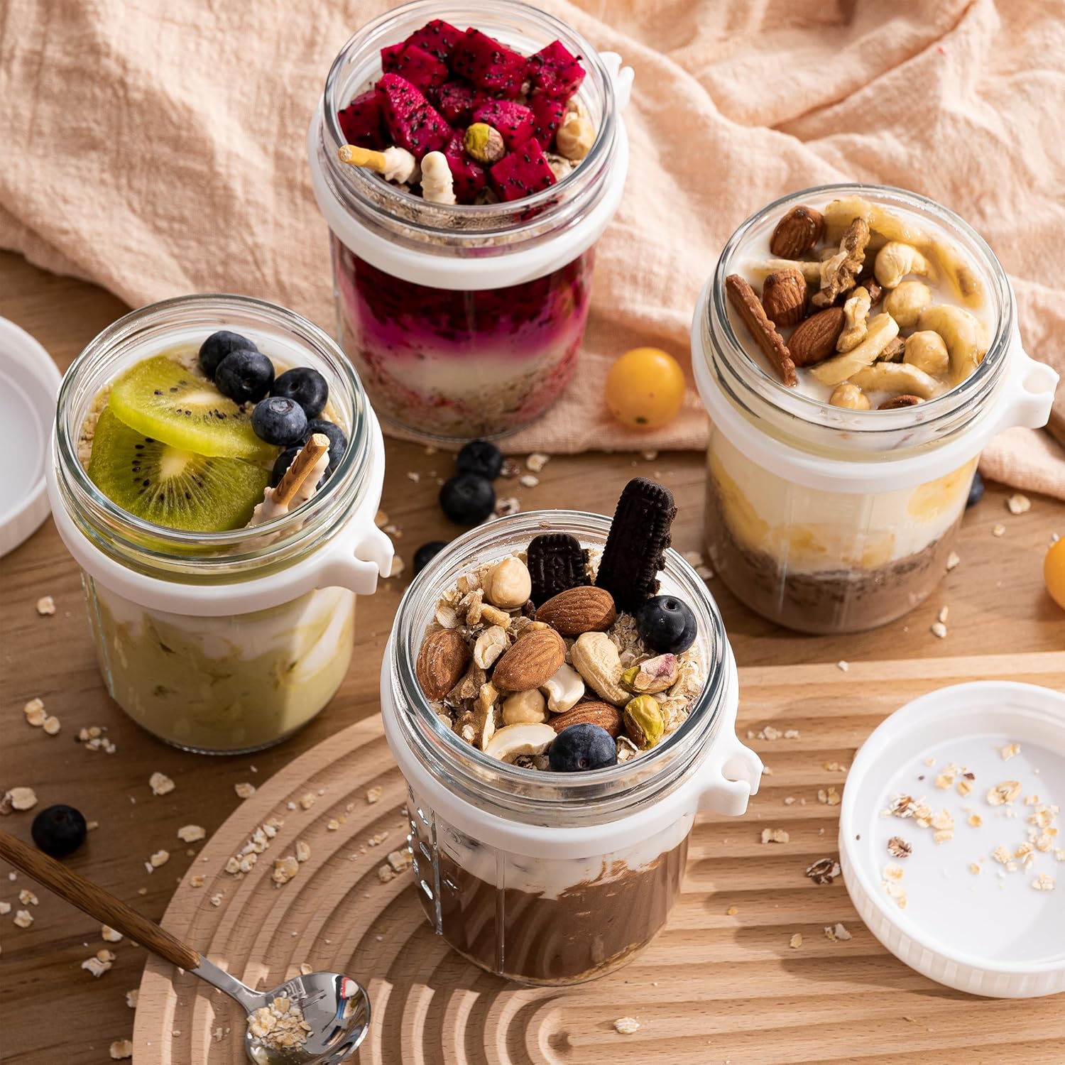 Famyards Paquete de 6 recipientes de avena con tapas herméticas y cucharas, tarros de vidrio de 16 onzas con marcas de medición, tarros de avena