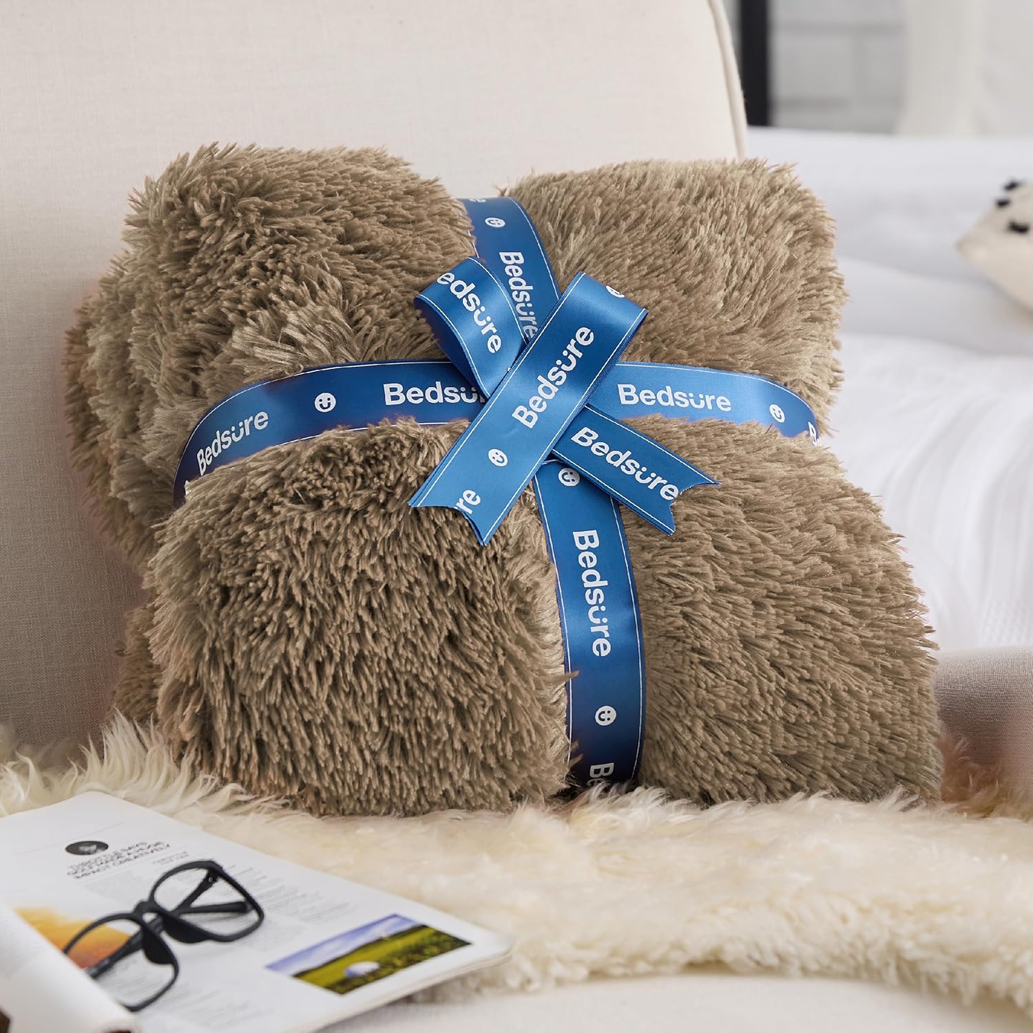 Bedsure – Mantas de piel sintética tamaño Queen color gris pardo, esponjosas y peludas, sherpa suave y grueso, regalo decorativo de teñido anudado,